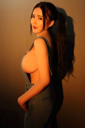 洪晓芸 师生绮恋_HD电影在线观看